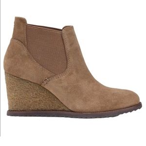 Trask Tatum Brown Suede Wedge Ankle Boots US6 ($140)